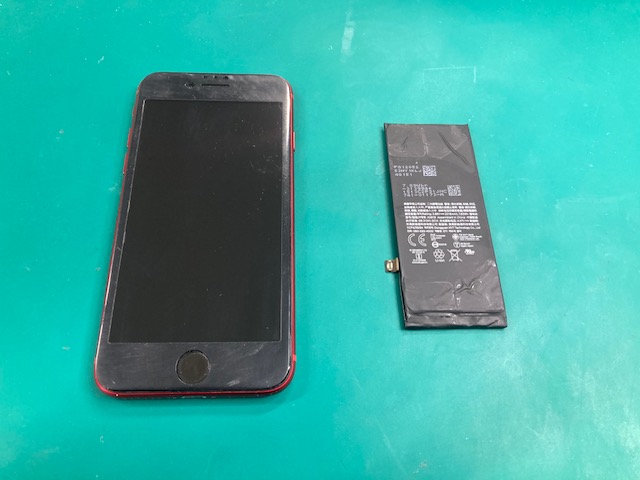 iPhone SE 第三世代 のバッテリー交換を行いました